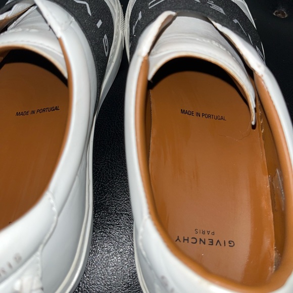 GIVENCHY CITY SPORT SNEAKER WITH BLACK STRAP - Picture 5 of 5